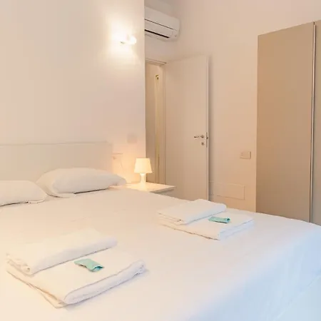Da Silvana In Piazza Duomo - Italian Homing Appartement Desenzano del Garda