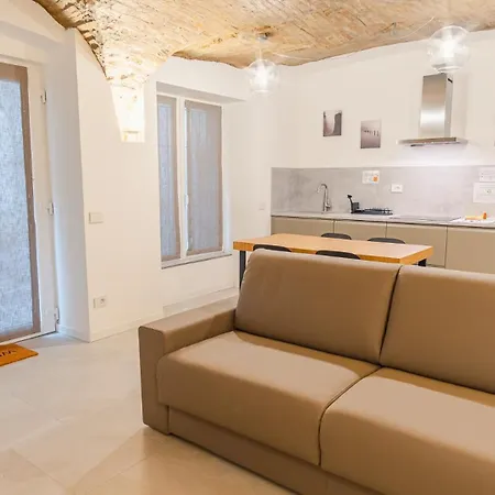 Da Silvana In Piazza Duomo - Italian Homing * Desenzano del Garda